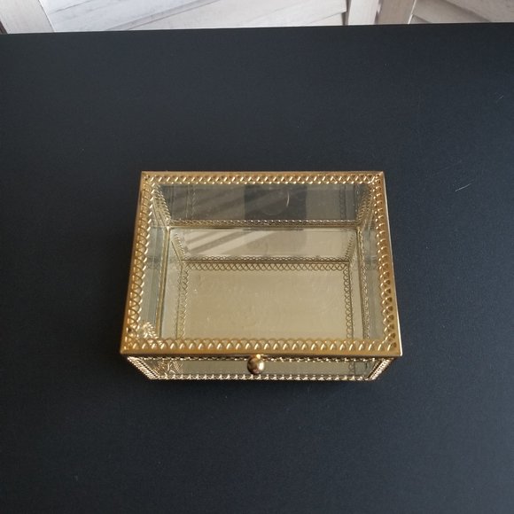 Jewelry box - Picture 3 of 3